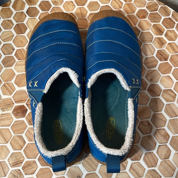 Keen Women's Blue Cush Howser Quilted Fleece Lined Size 7 Slip On Shoes - Picture 7 of 11